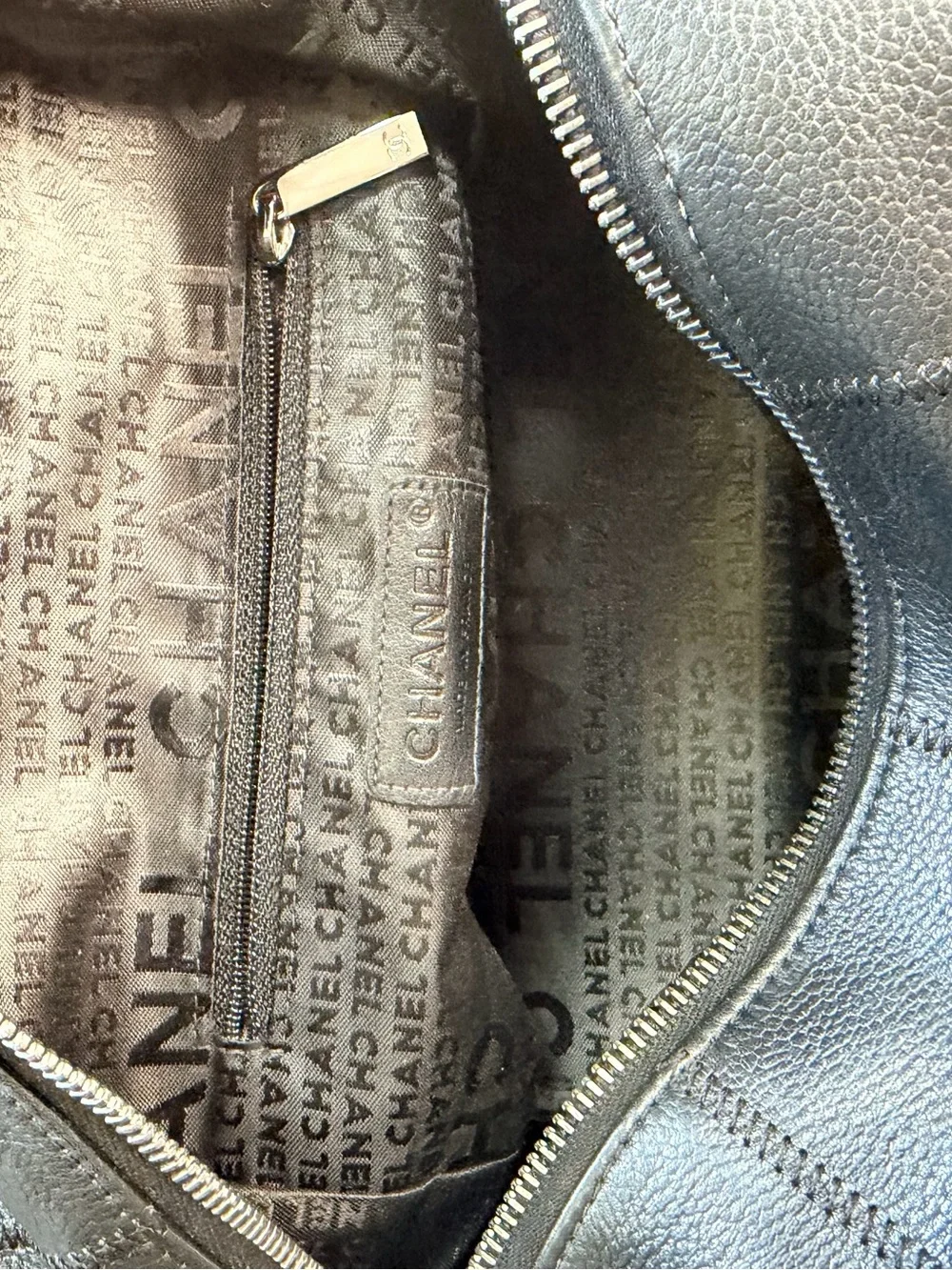 CHANEL Chocolate Bar Coco Mark Caviar Skin Black Silver-Tone Hardware Tote Bag